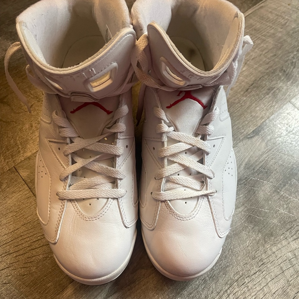 Men White Sneakers